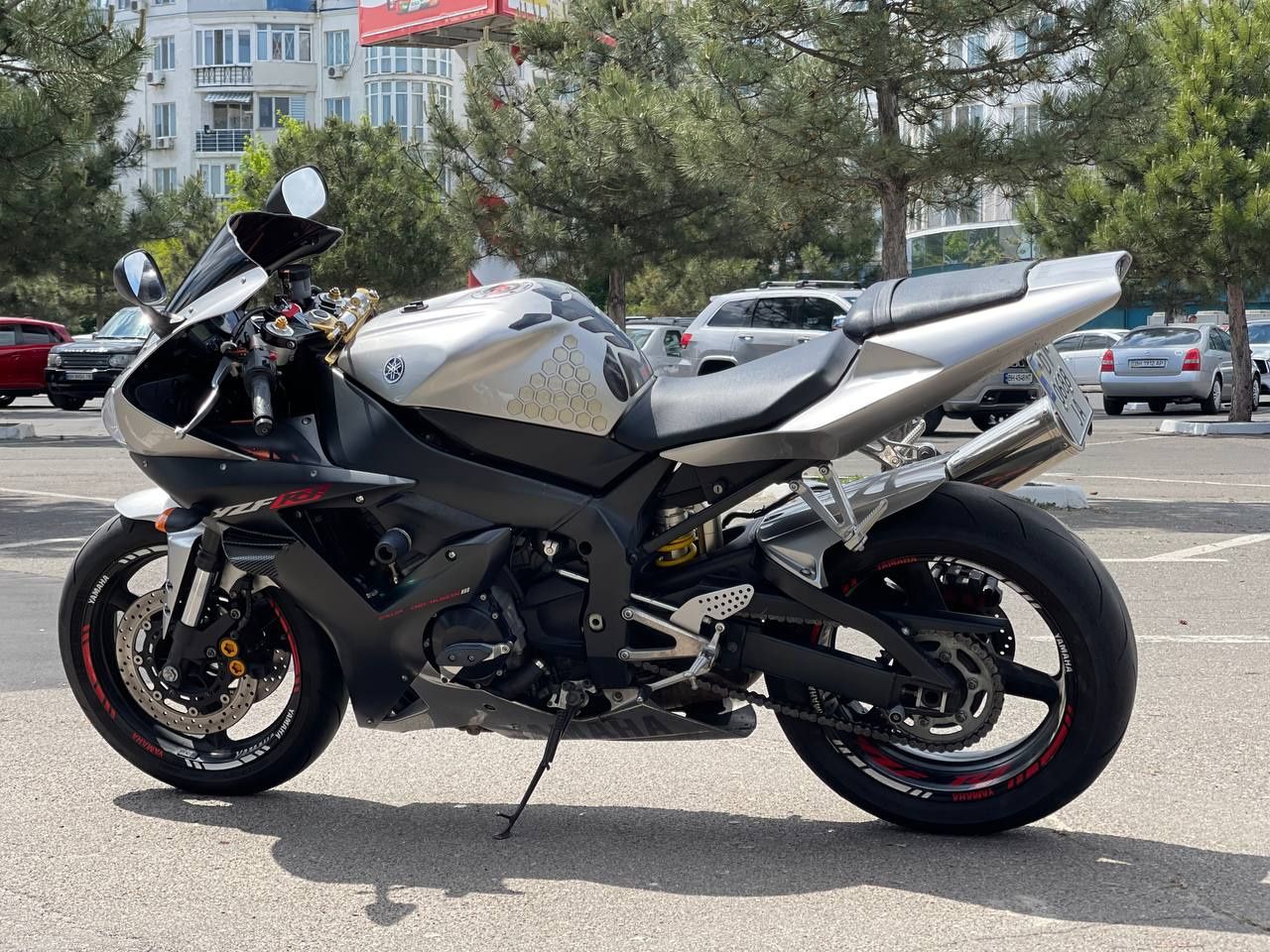 Продам Yamaha YZF R1