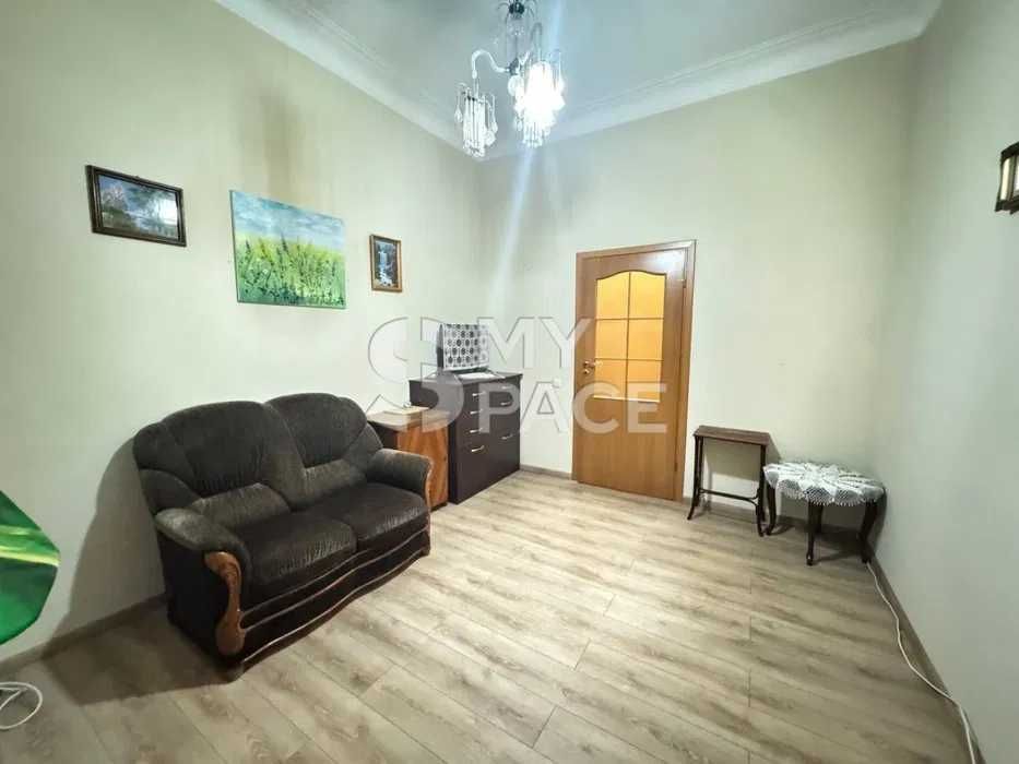 2-к. кв.  вул. Велика Васильківська, ідеальна для орендного бізнесу