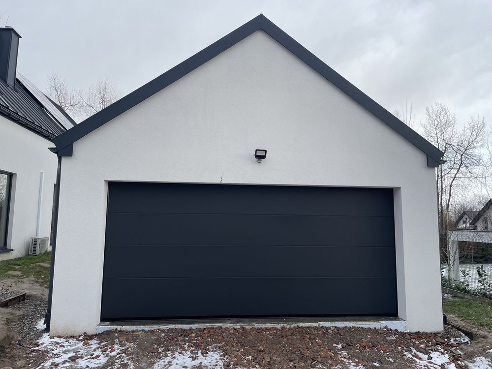 Brama garażowa segmentowa antracyt woodgrain 5000x2500