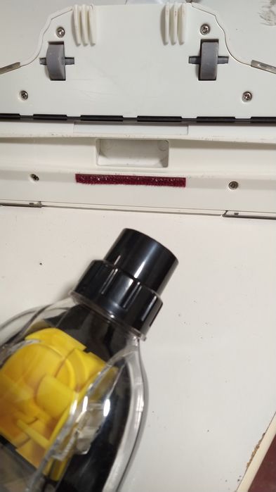 Aspirador de pó e água