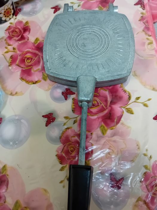 Вафельниця, форма для випікання