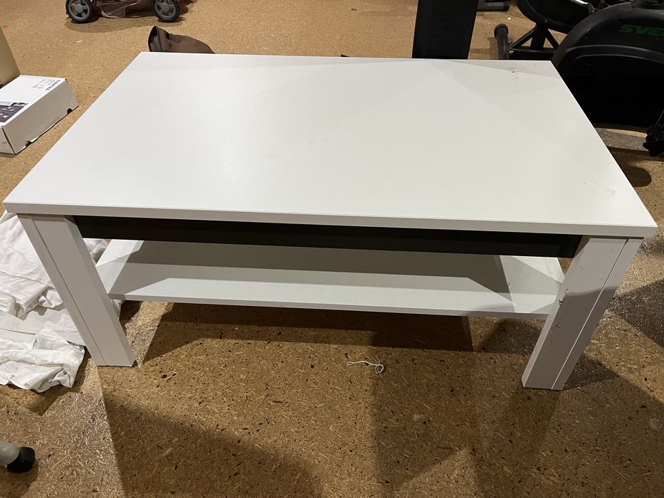 Stolik kawowy biały