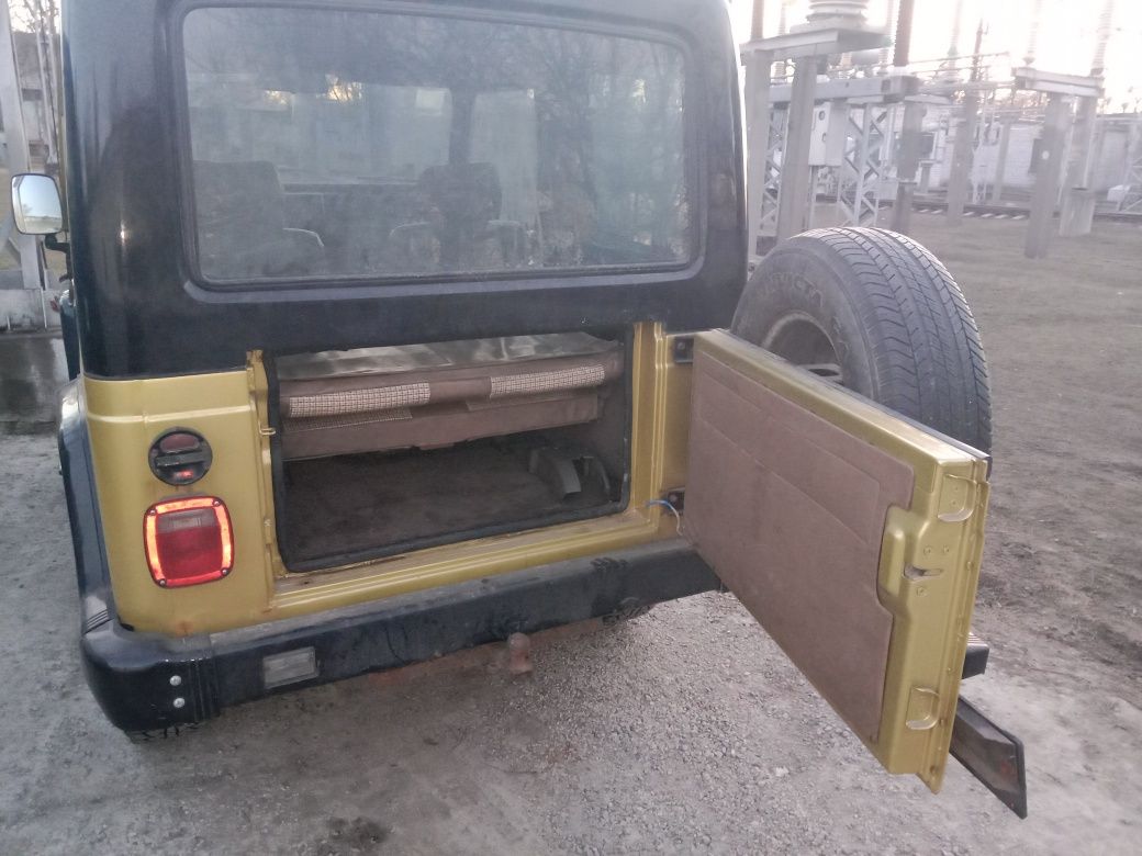 Продам внедорожник Азия Рокста