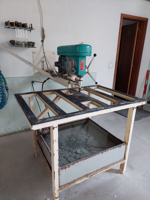 Máquina de Furar Vidro c/25 Brocas Diamantadas