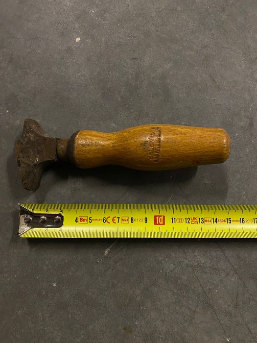 Narzędzie do kitowania okien