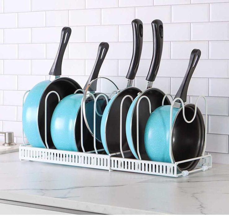 Stojak na pokrywki metalowy biały