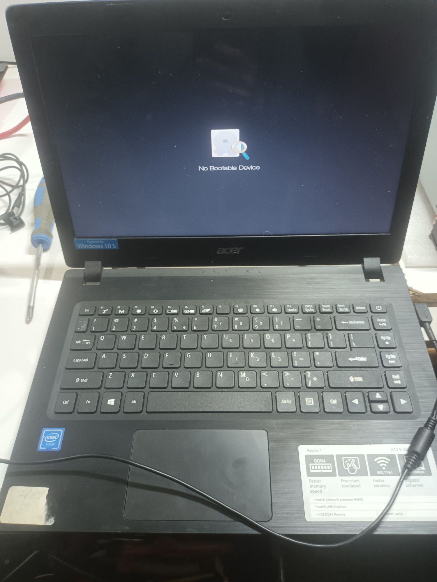 acer aspire 1 a114-32 nie widzi dysku 
Reszta sprawne 
Plus ładowarka