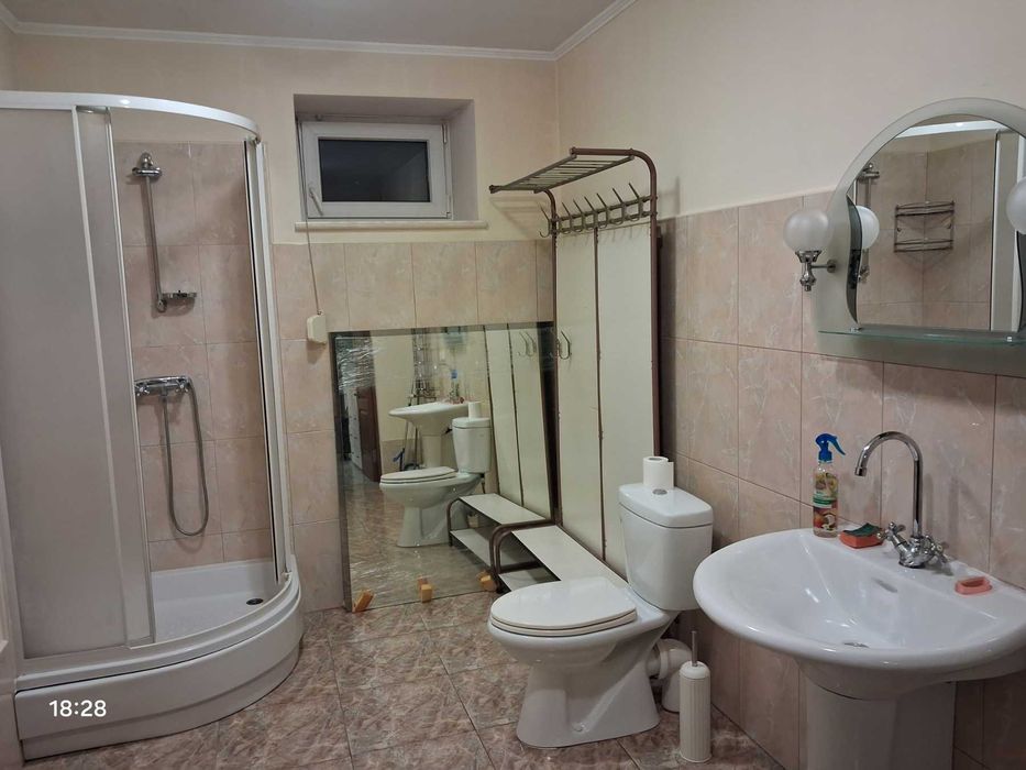 .Оренда частини будинку з окремим входом на Казбеті.