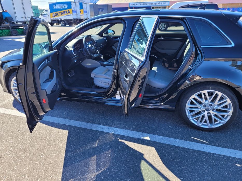 Audi A3 e-tron 2018 плагін гібрид