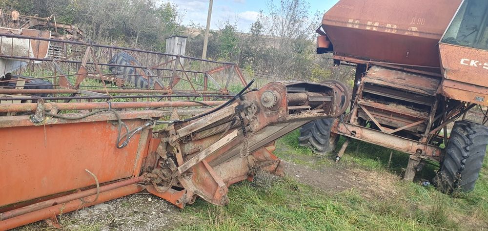 Продам комбайн Нива по запчастинам