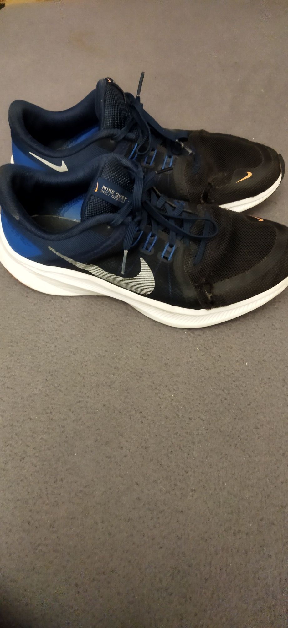 Buty Nike r.41 lekko uszkodzone