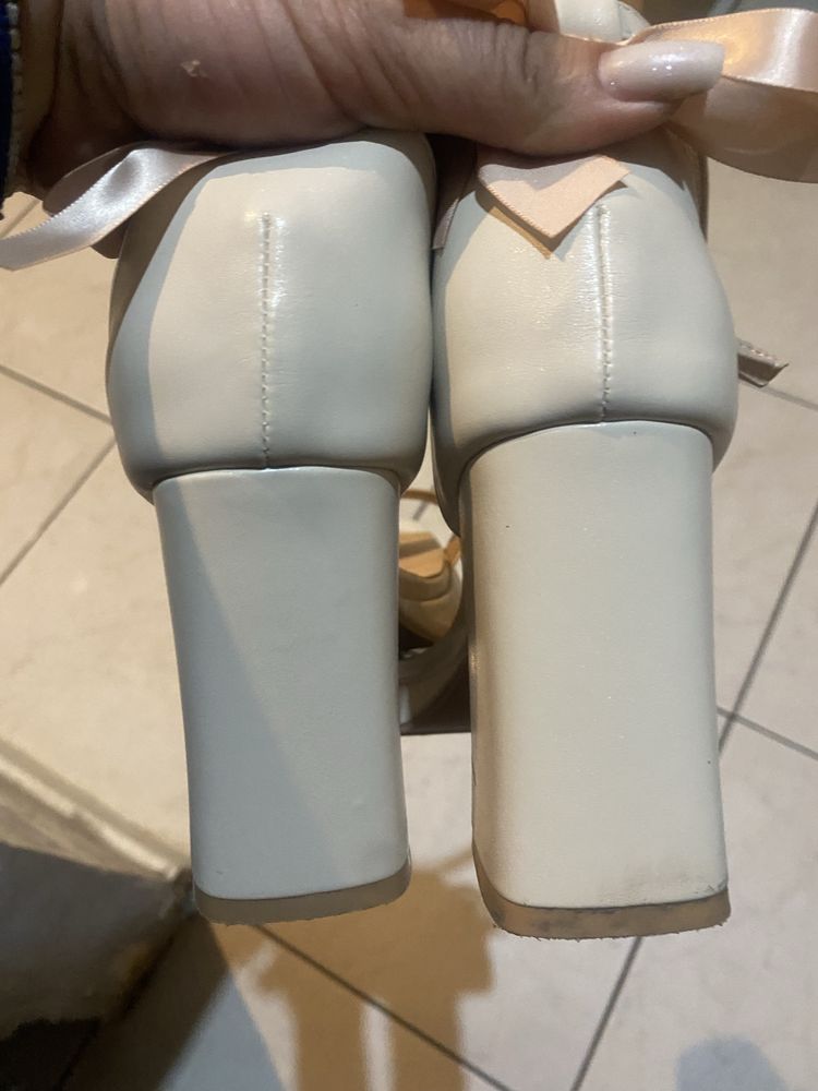 Buty na slupku . Sliczne