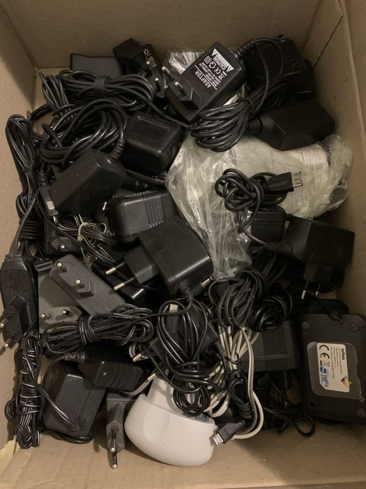 Зарядні пристрої,старі моделі