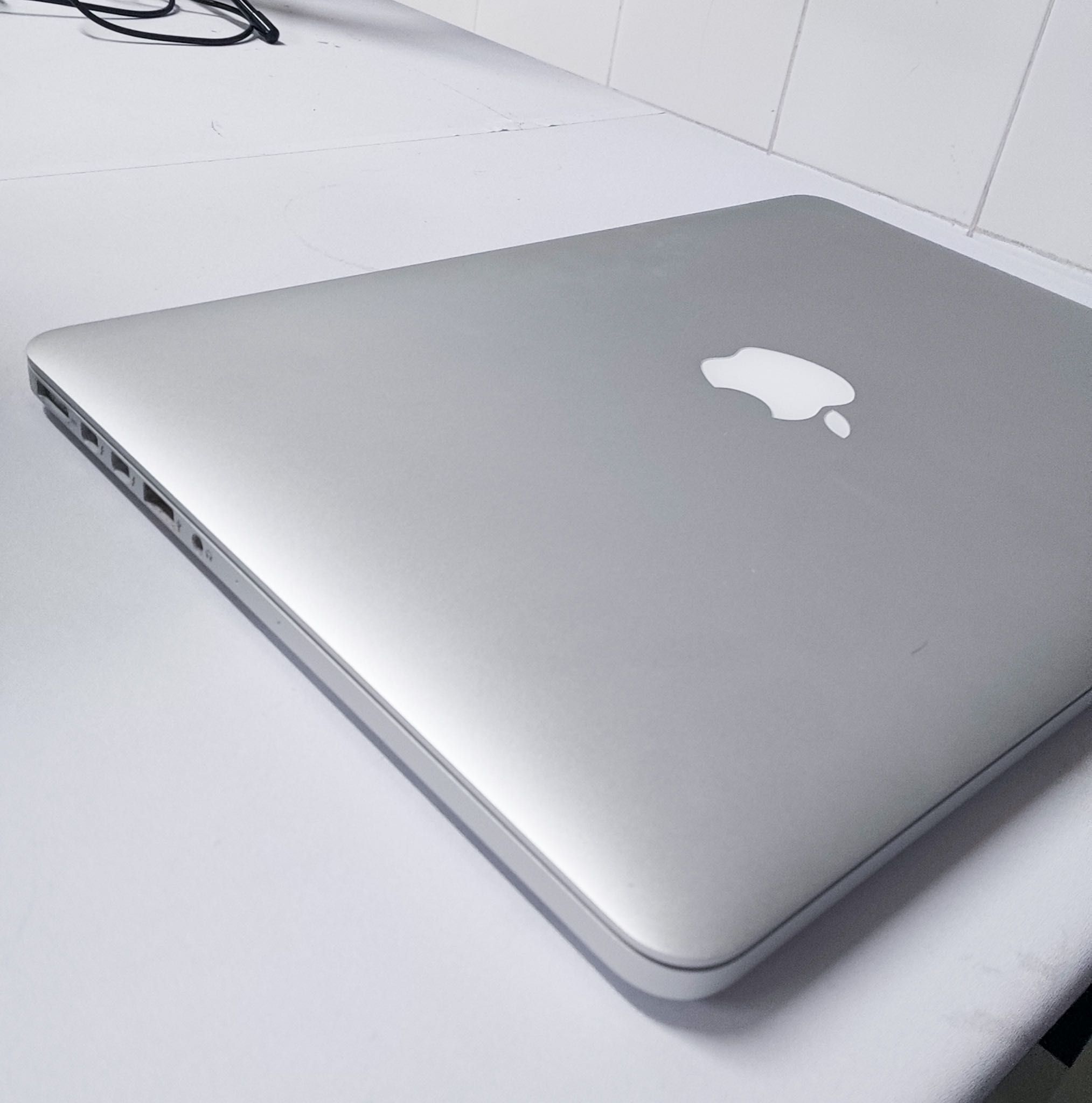 MacBook Pro 13'' (Retina)