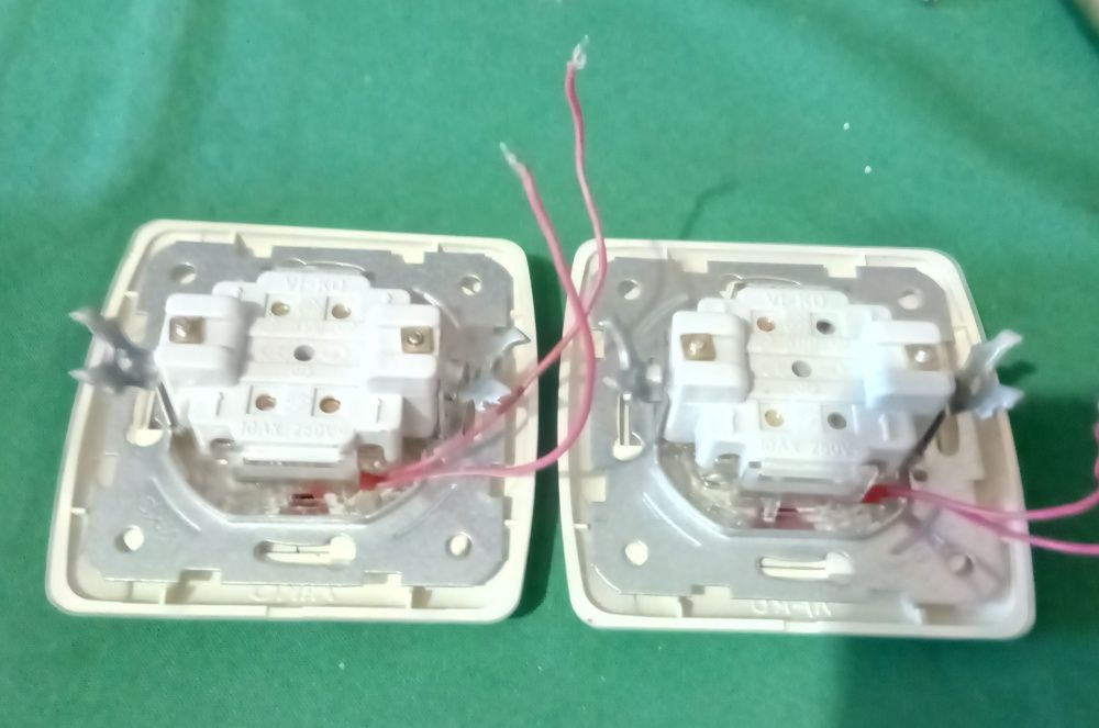 комплект из двух выключателей