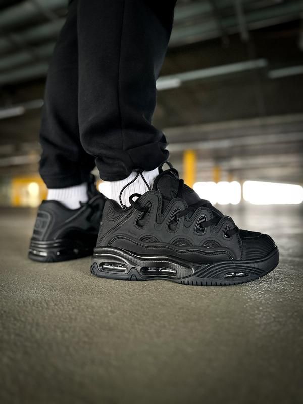Osiris D3 OG Black