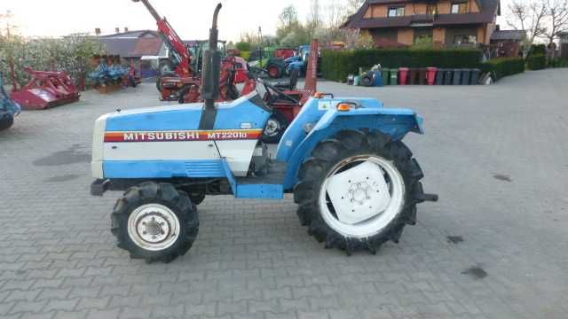 Traktor Mini Traktorek MITSUBISHI MT 2201 D 4x4