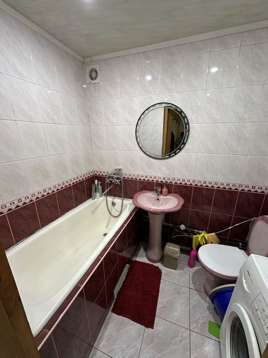 Підселення для дівчини Окрема кімната вул. Пулюя БЕЗ КОМІСІЇ