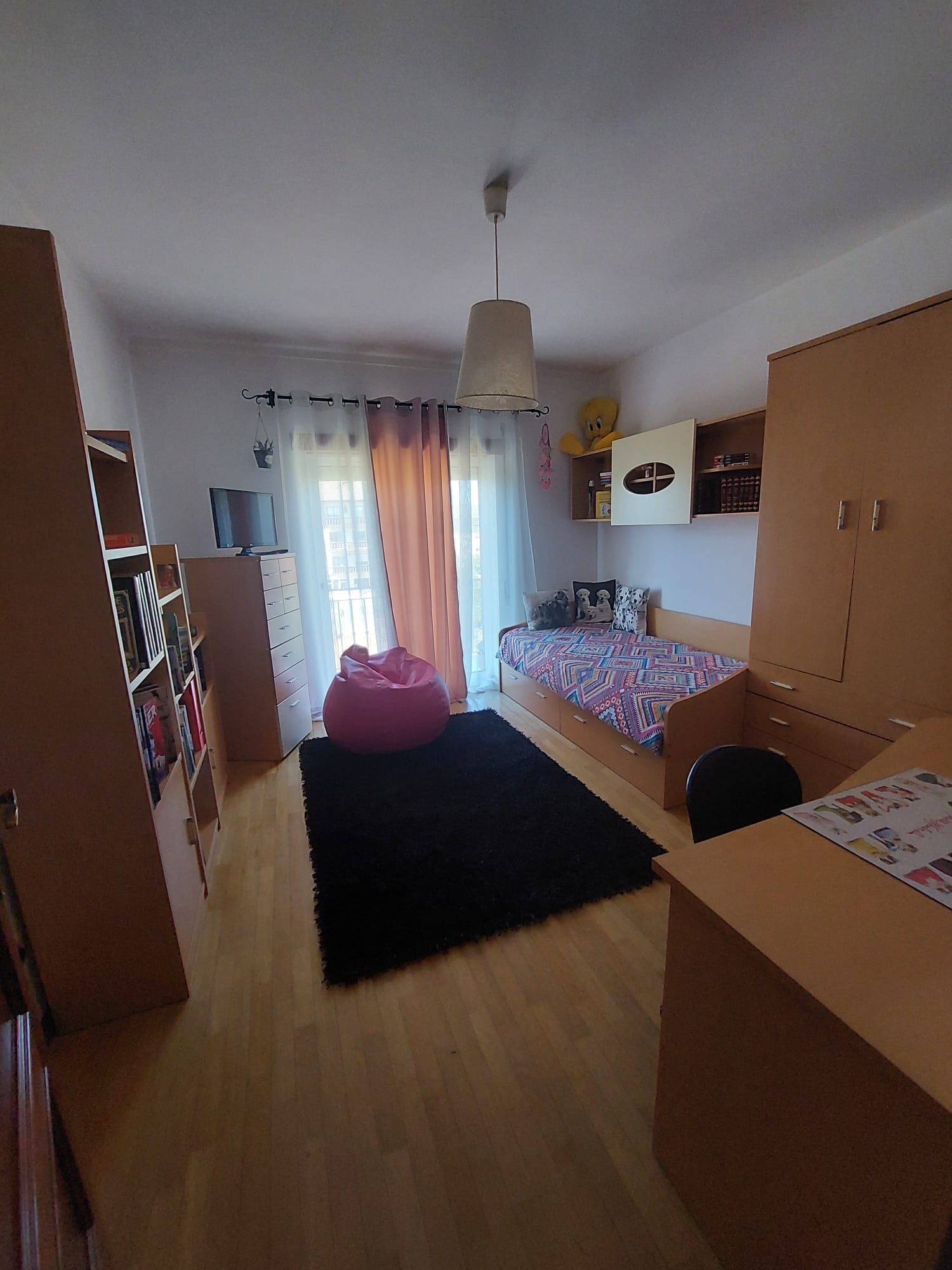 Mobília de quarto em faia