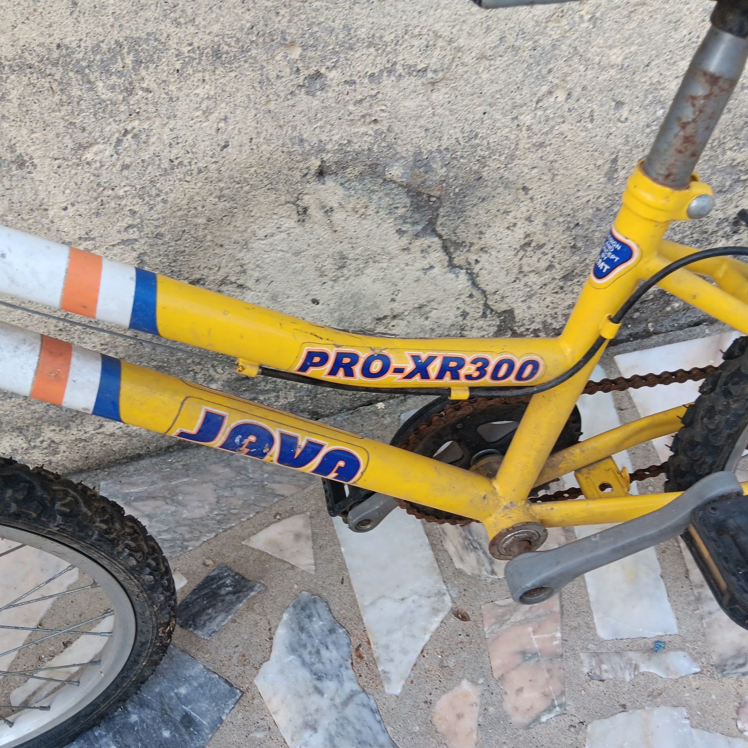 Bicicleta para crianca