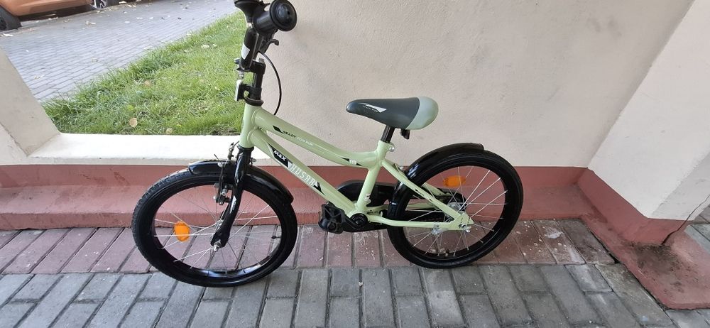 Rower dzieciecy plus 2 kółka