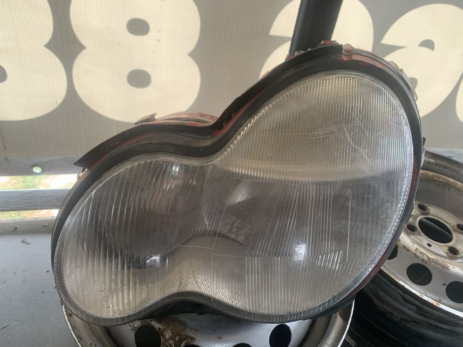 Фара ліва Mercedes-Benz C Class W203