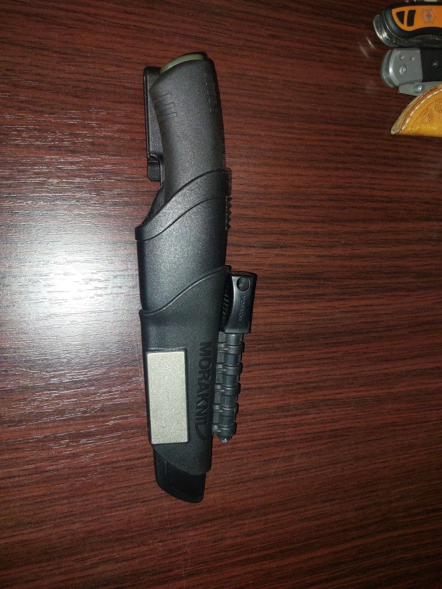 Mora bushcraft black
