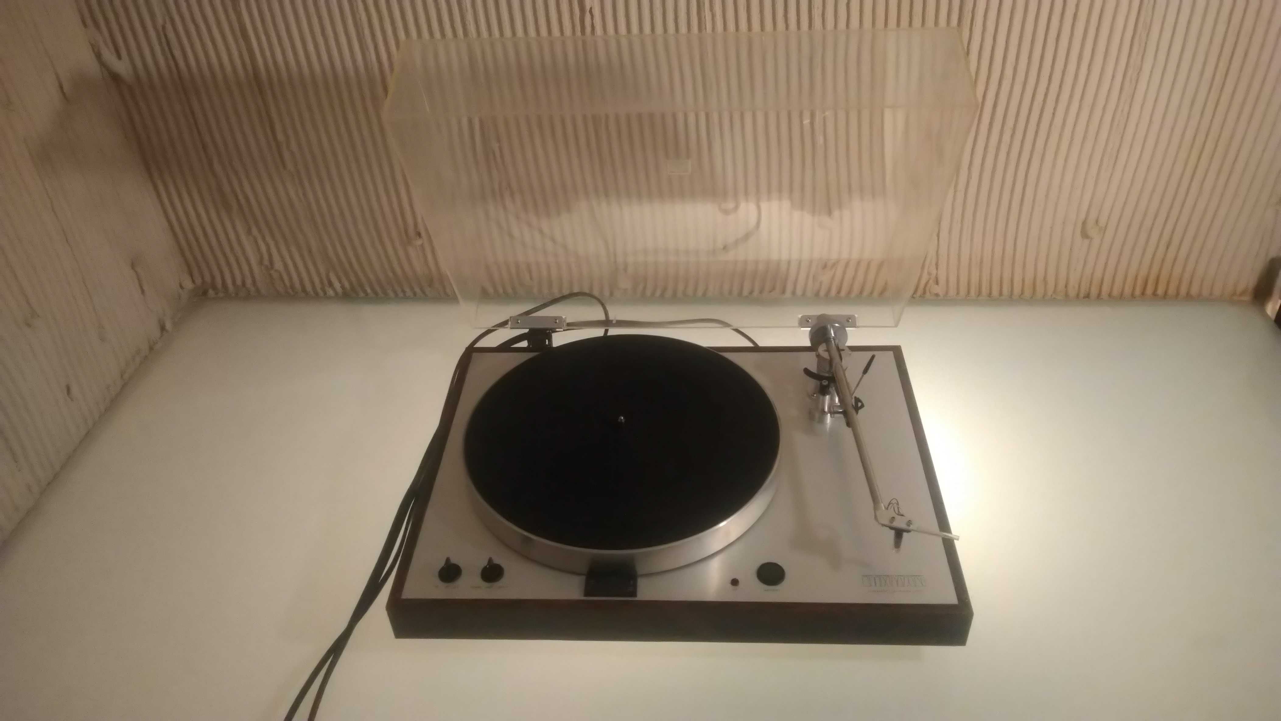 Gramofon Luxman PD 277