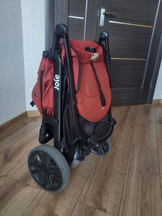 Коляска прогулянкова