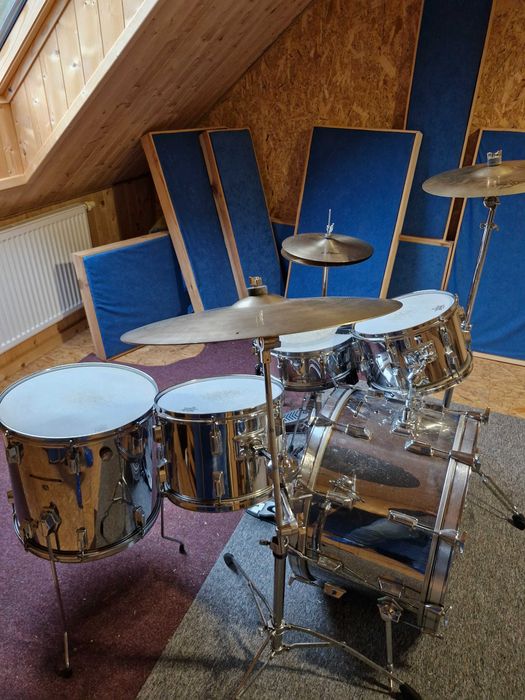 Pearl Wood-Fiberglass+statywy i talerze Zildjian b20