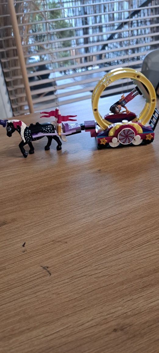 Lego Friends Magiczna akrobatyka 41686