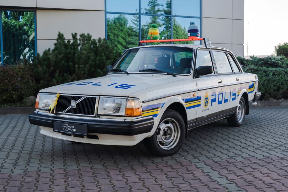 Volvo Seria 200 244 GL Szwedzki Radiowóz Policyjny
