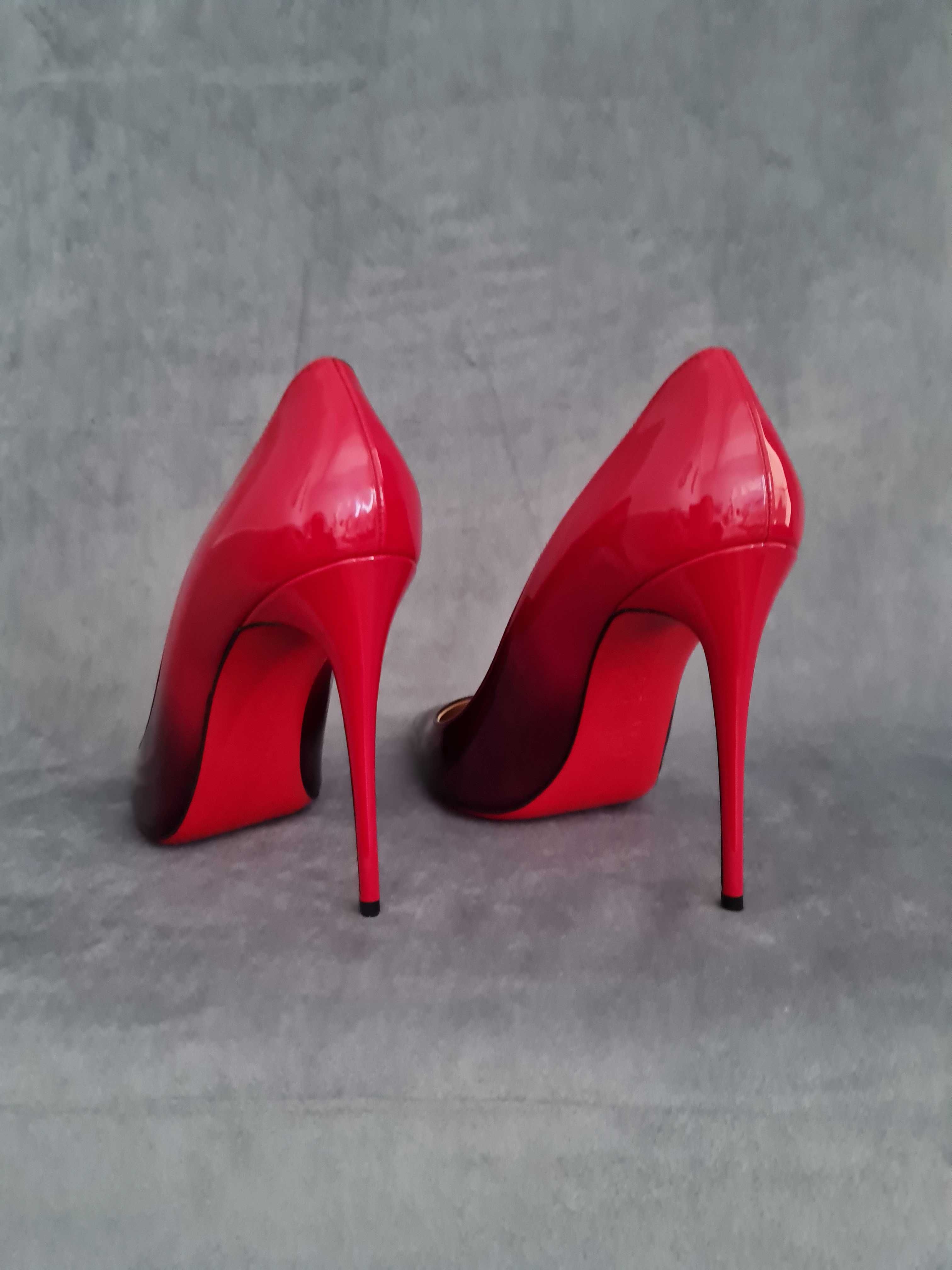 Christian  Louboutin  szpilki r.41