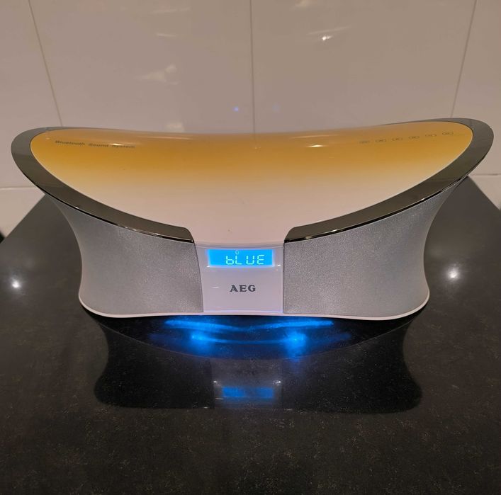 Coluna Bluetooth Portátil AEG BSS 4803. Como nova.