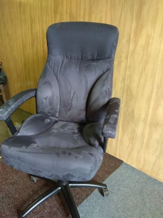 Крісла для дому і роботи