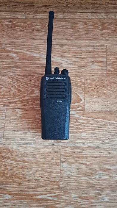 Продам рація моторола DP1400