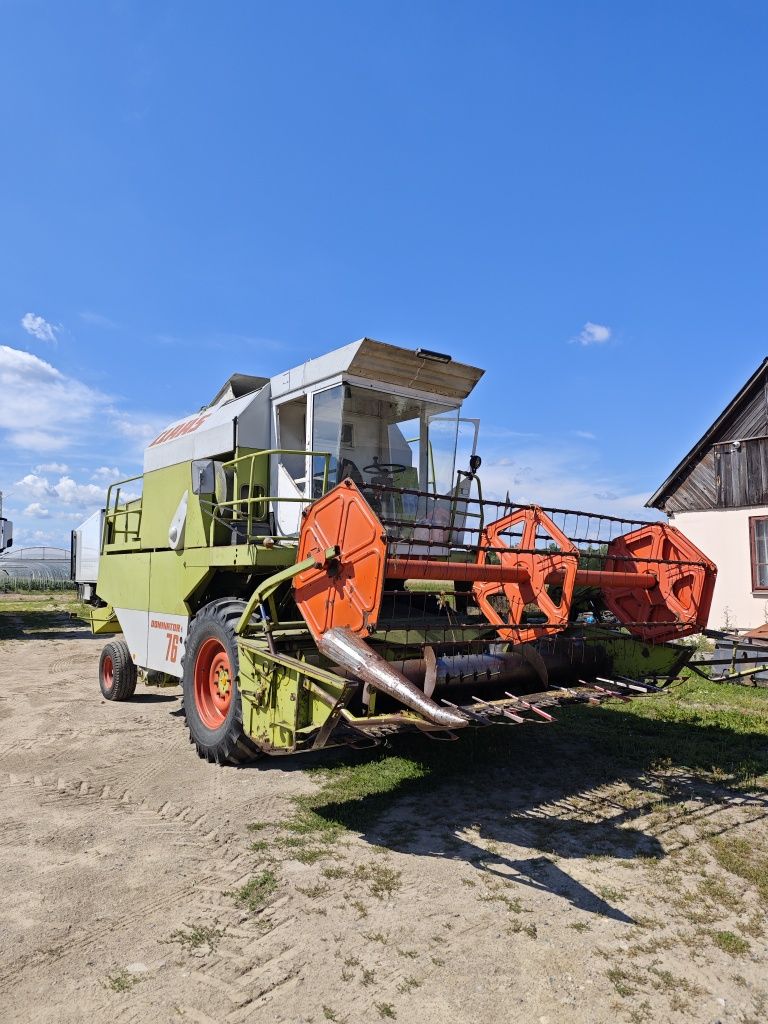 Claas Dominator 76