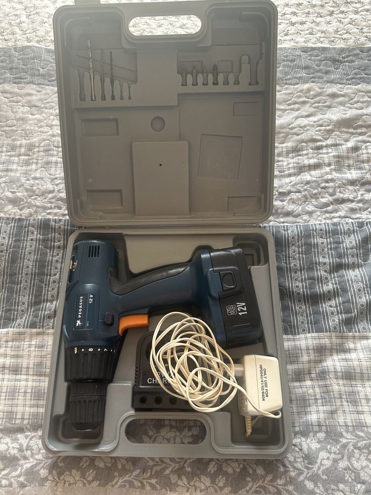 Шуруповерт Pegasus 12v