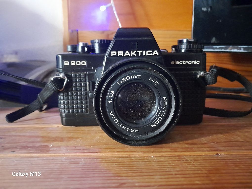 Maquina fotográfica Praktica B200