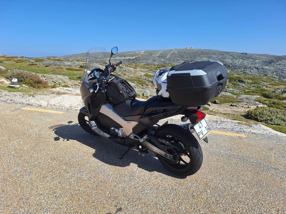 Honda integra 750 ótimo estado