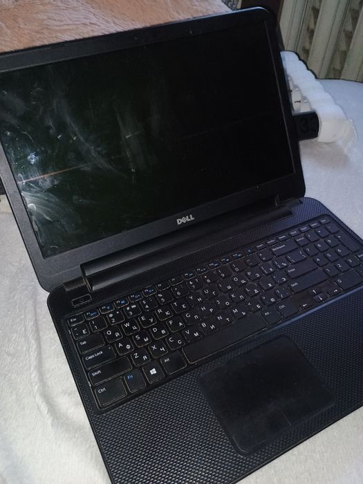 Ноутбук Dell Inspiron 15 На запчастини