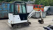 Bobcat x320  Mini koparka Bobcat 320 + trzy łyżki