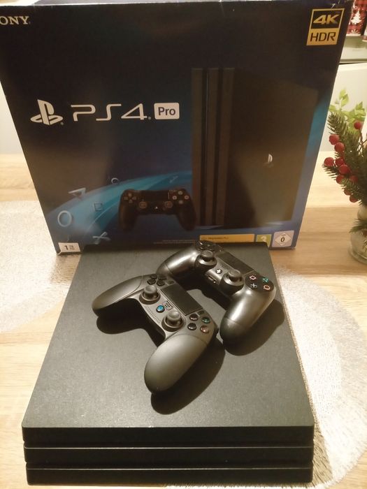 Sprzedam swoją konsolę PS4 Pro
