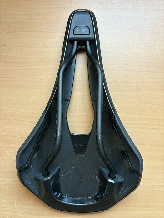 Selim Fizik Argo Vento R5 preto