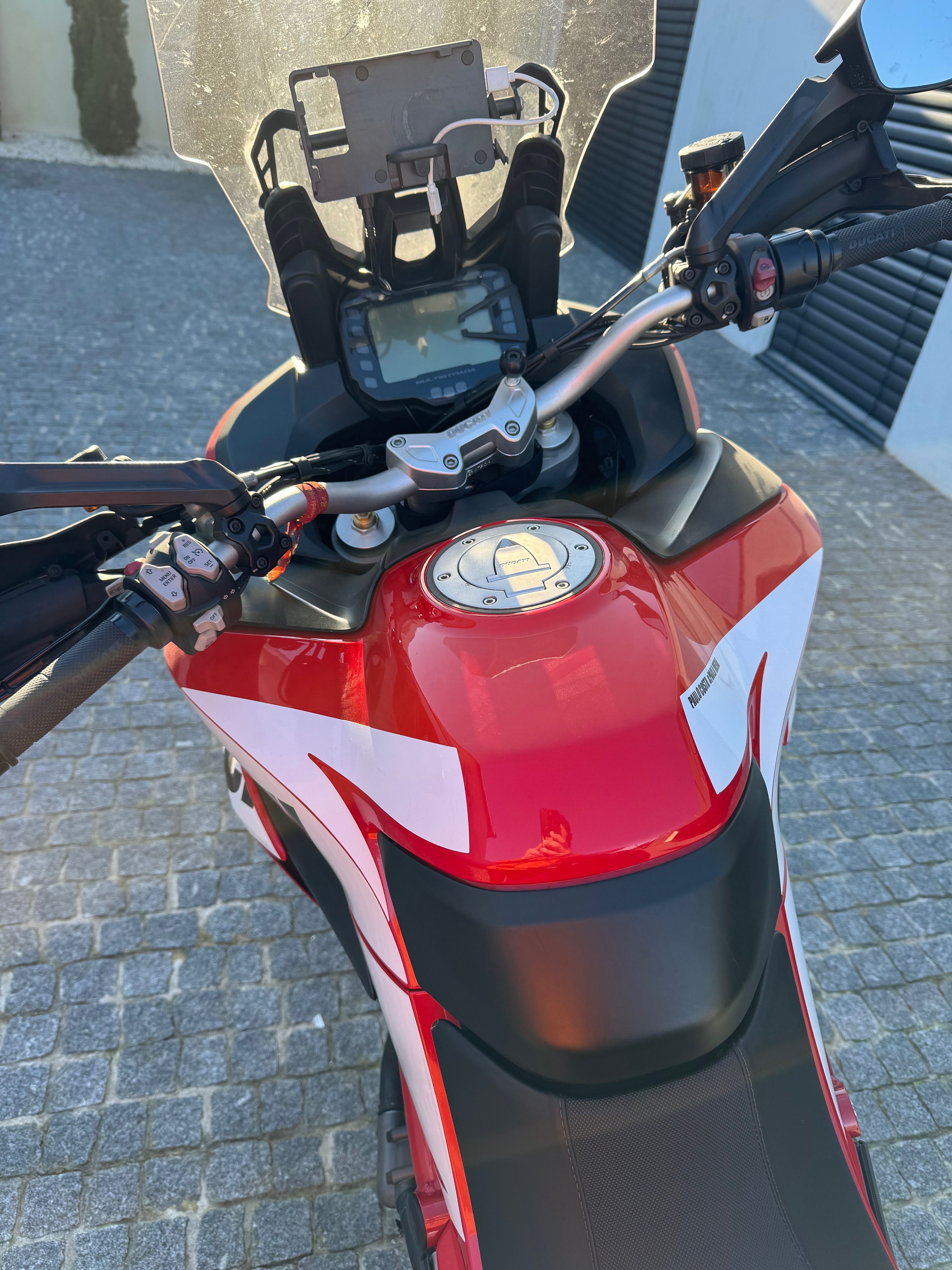 Ducati multistrada 1200S com malas