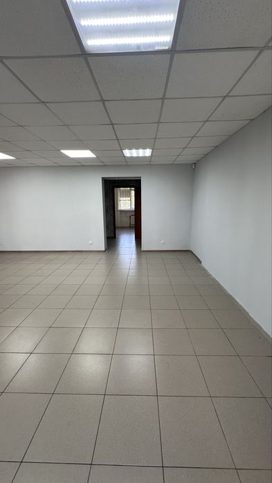 Продам магазин, 78 кв м , вул. Свободи