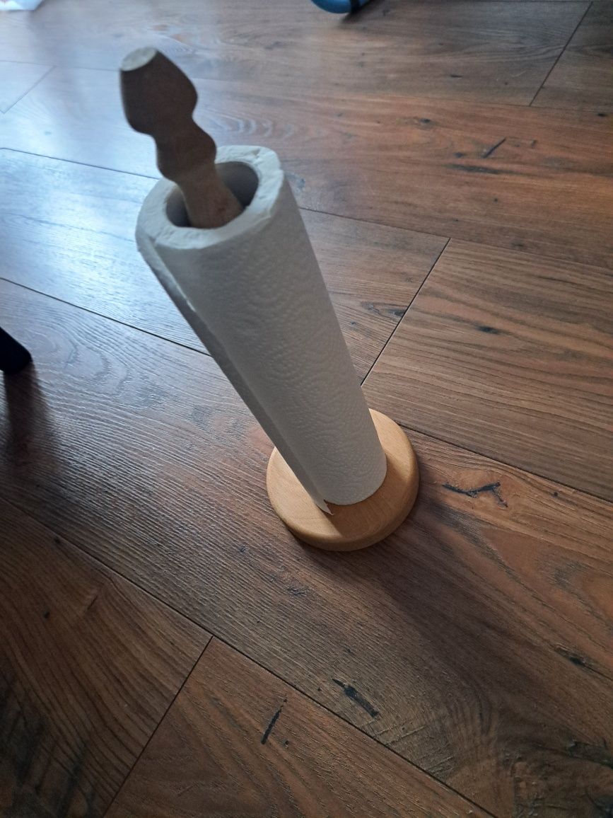 Stojak na ręcznik papierowy