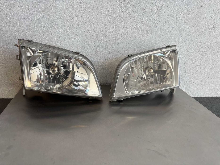 Óticas/Faróis Frontais Mitsubishi Space Star Plásticas