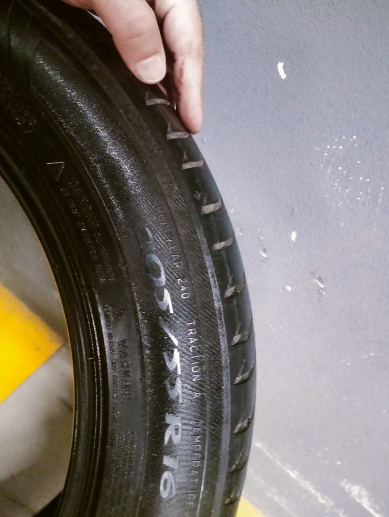 2 Pneus Michelin/ Good year