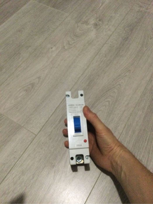 DC автомат силовий, потужний, однополюсний TOMZN-250/1Р